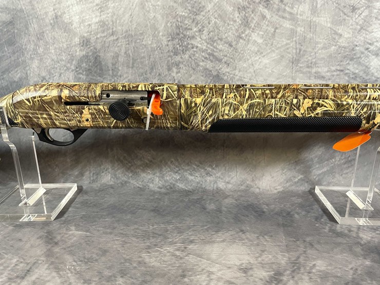 #10368-•-hatfield-gun-co-12-ga.-semi-auto-shotgun,-sn:-12a23-001654-image-4