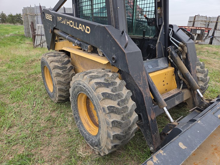 new-holland-lx985-image-11