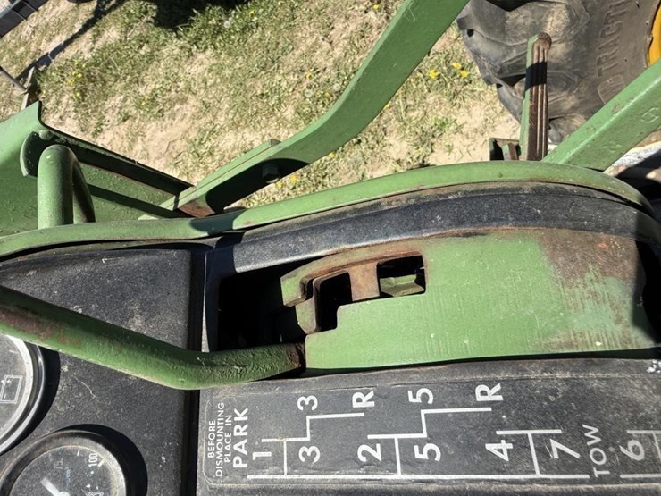 john-deere-2510-image-11