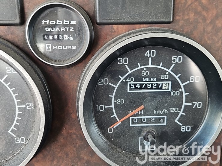 2005-kenworth-t800-image-38