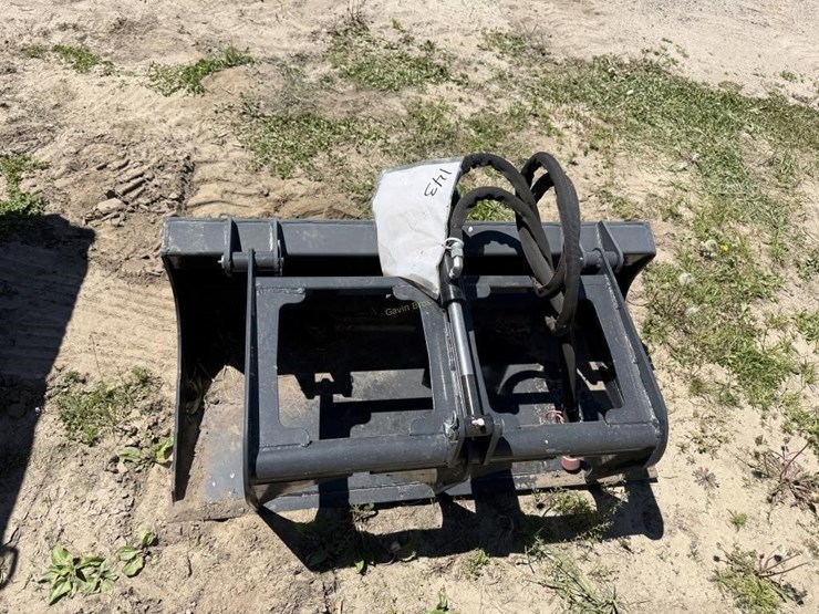 wolverine-mini-skidsteer-grapple-bucket-image-3