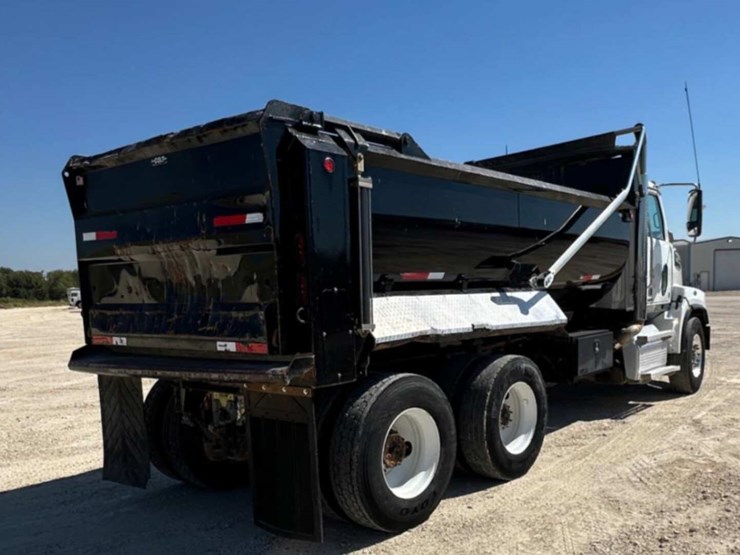 2022-western-star-dump-truck-image-12