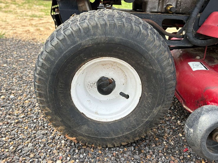 toro-lx427-image-12