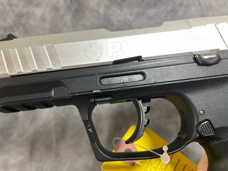 #10294-•-ruger-sr22-22-lr-pistol,-sn:-361-71180-image-12