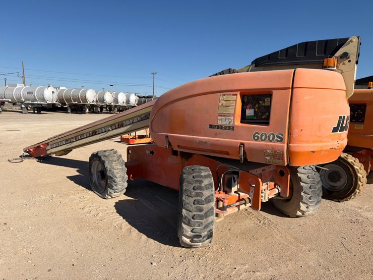 2005-jlg-600s-image-6