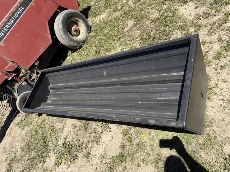 90"-metal-feed-bunk-image-3