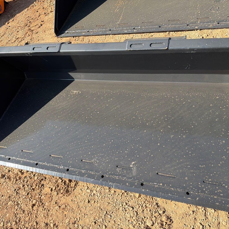 UNUSED WOLVERINE 80 SKID STEER DUTY BUCKET