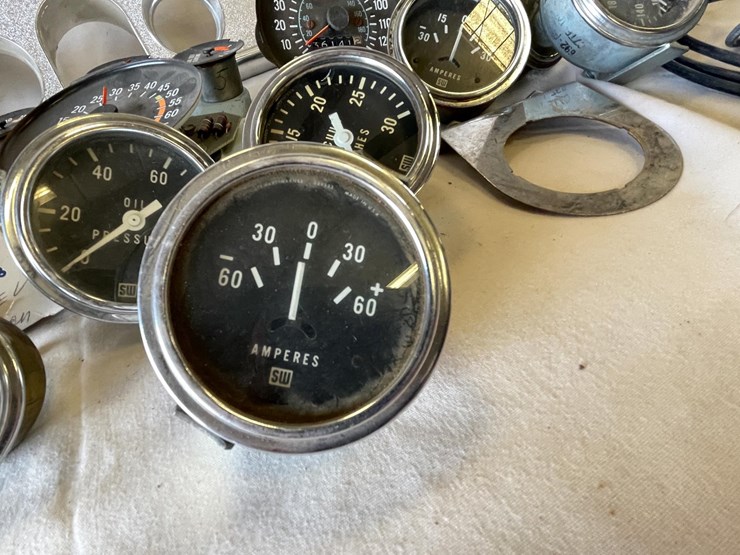 #5356-•-chevrolet-truck-parts-and-more-(las-cruces,-nm)-image-2