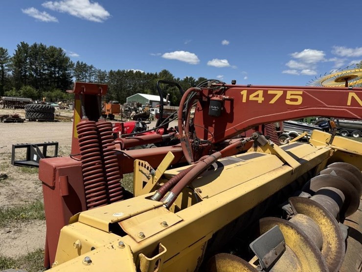 new-holland-1475-image-7