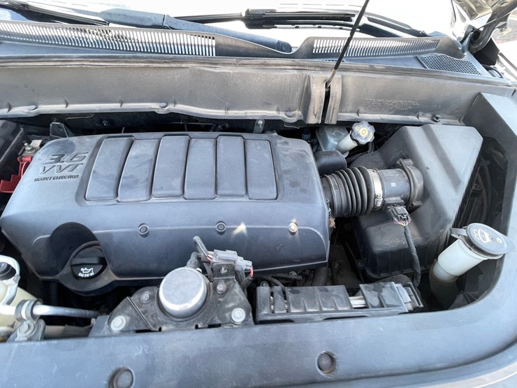 2011-chevrolet-traverse-image-117
