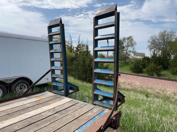 2016-towmaster-t16d-image-9