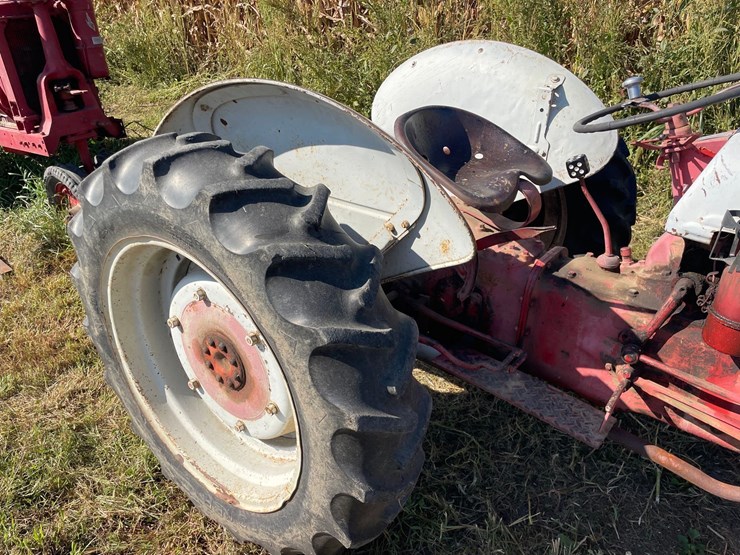ford-tractor-image-15