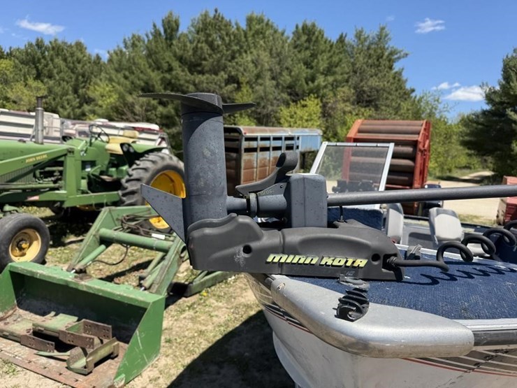1990-sylvan-pro-fisherman-16'-boat-image-13