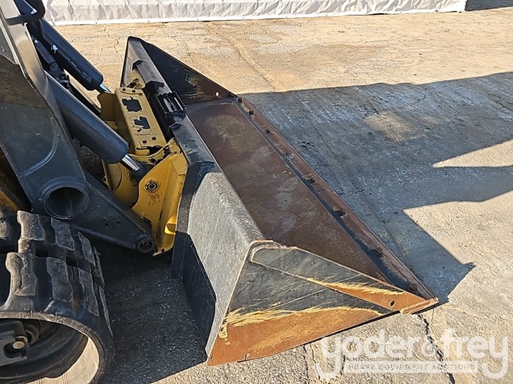 2024-deere-333g-image-14