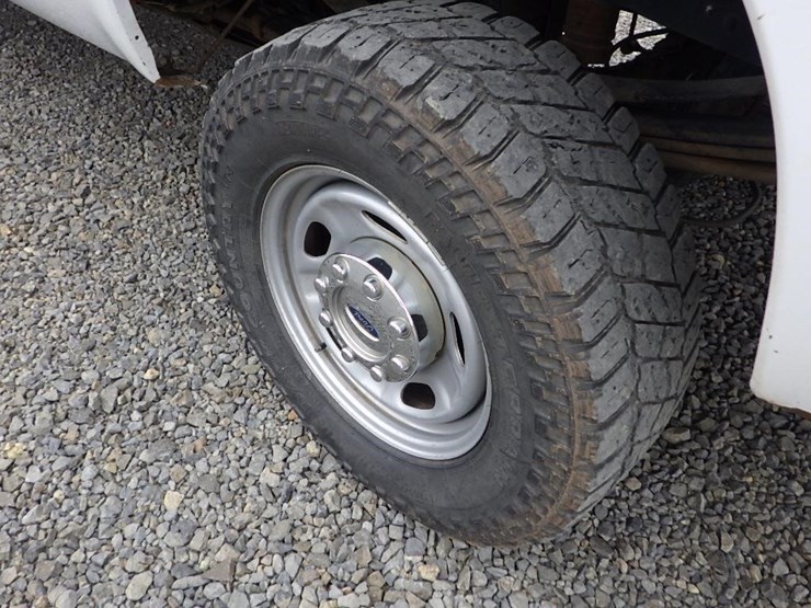 2011-ford-f350-image-16