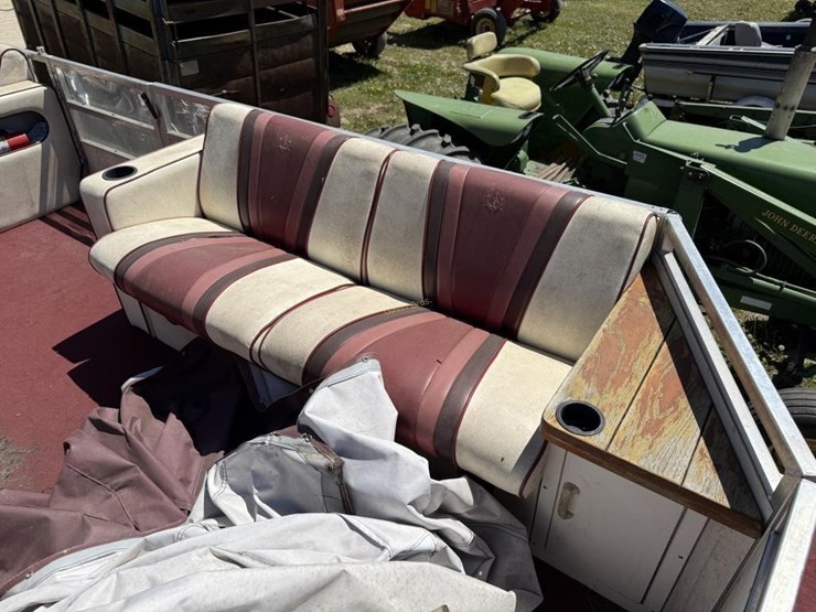 1991-jc-tri-toon-266-pontoon-boat---26'-image-8