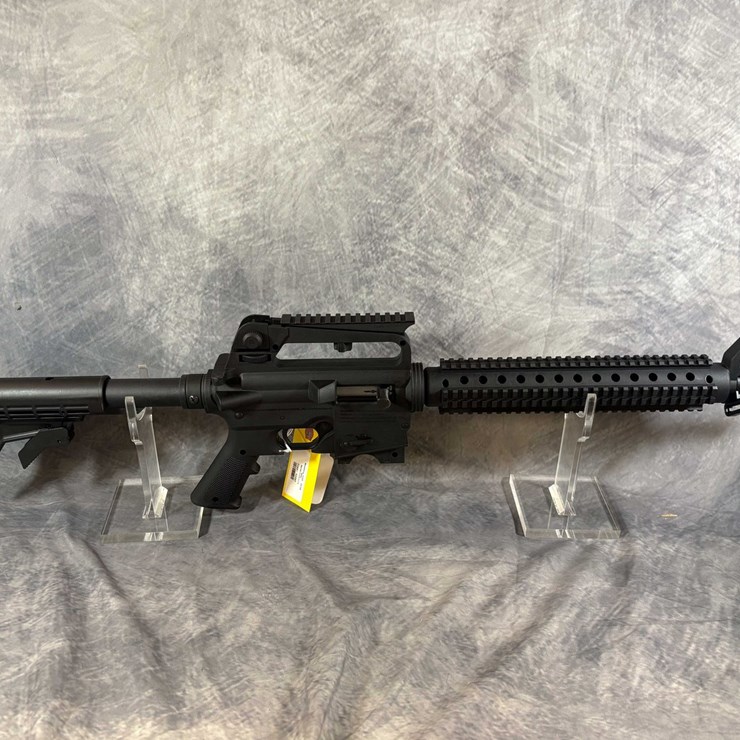#10340 • Mossberg 715 Tactical 22 LR Semi-Auto Rifle, SN: ELG3434270