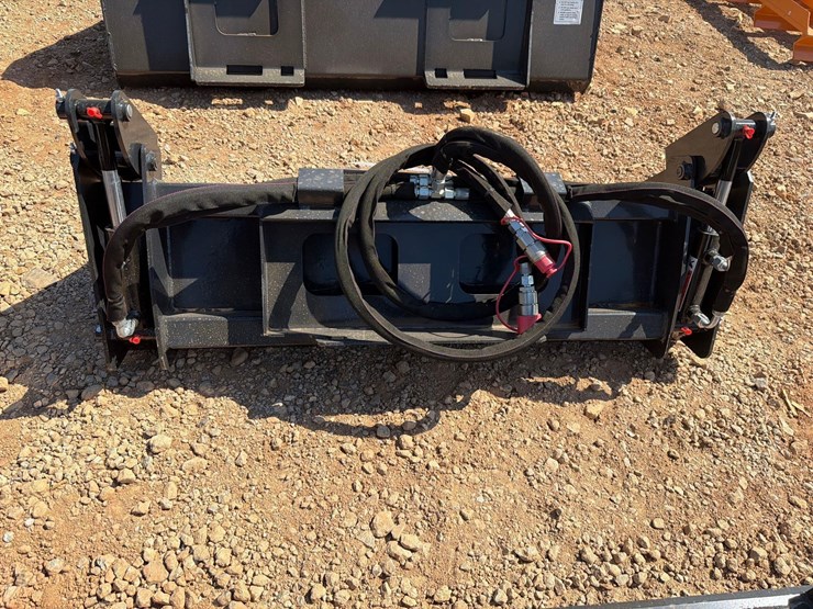 unused-wolverine-48"-mini-skid-steer-combination-bucket-image-2