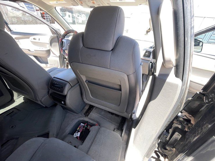2011-chevrolet-traverse-image-95
