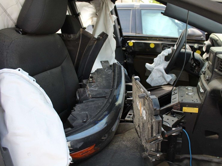 2021-ford-explorer-image-8
