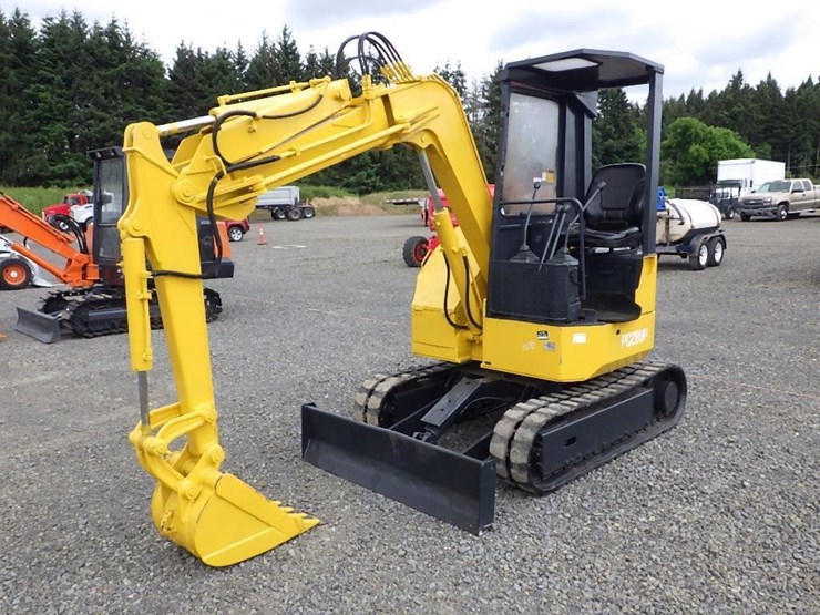 komatsu-pc28uu-image-1