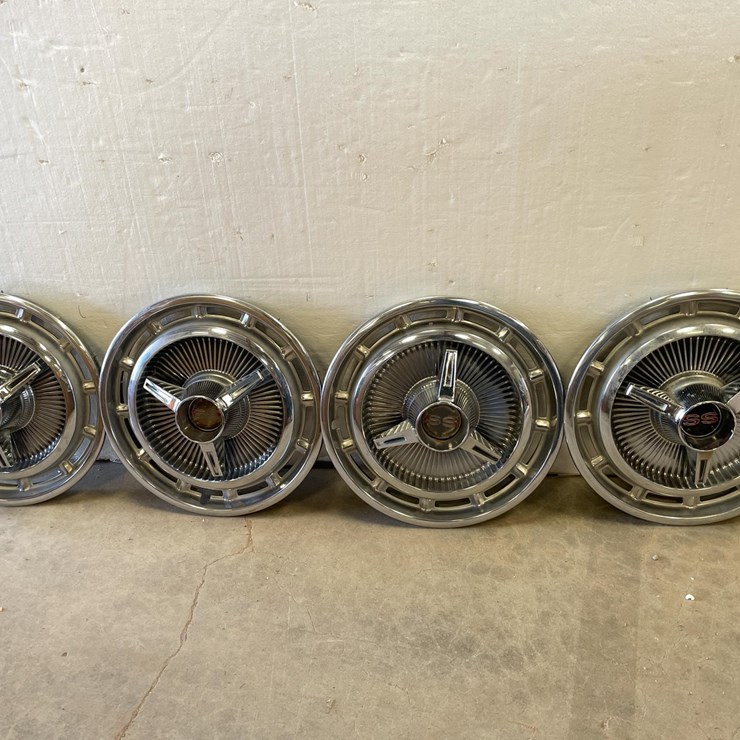 #5358 • Set of (4) 1963 Impala S/S Hubcaps (Las Cruces, NM)