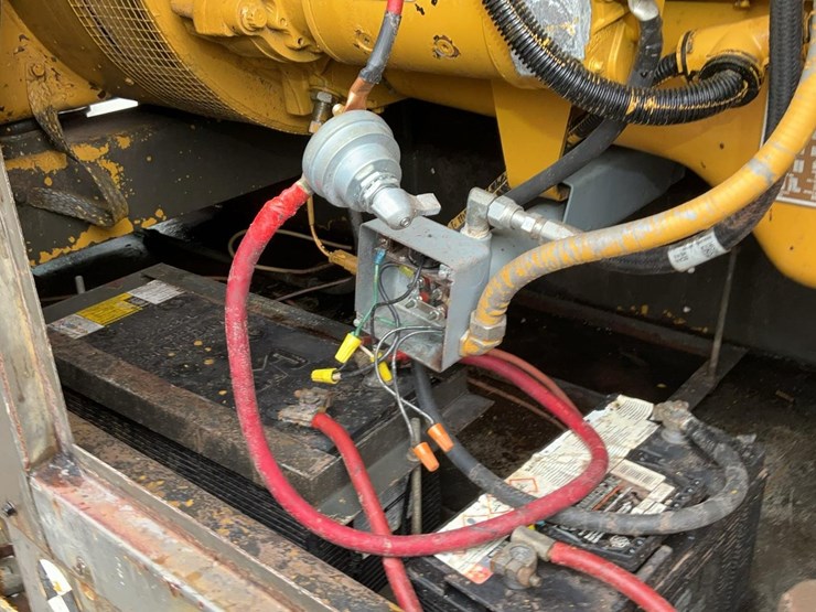 caterpillar-175-kw-image-21