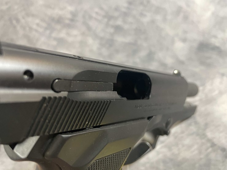 #10295-•-beretta-8040-cougar-40-s&w-pistol,-sn:-026682mc-image-16