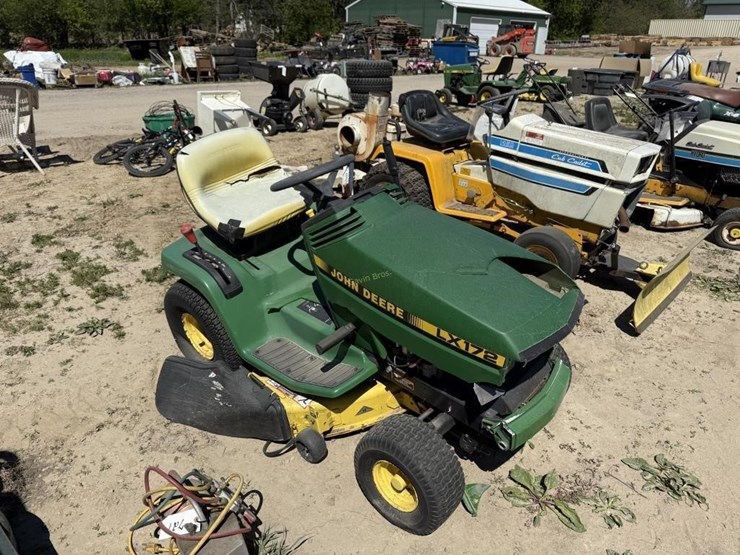 john-deere-lx172-image-3