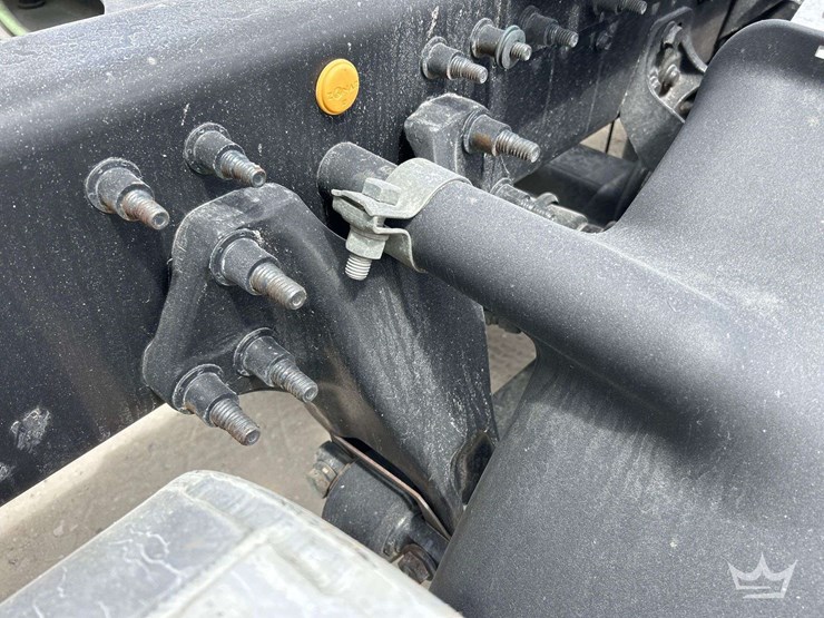 2021-international-rh613-t/a-day-cab-truck-tractor-image-26