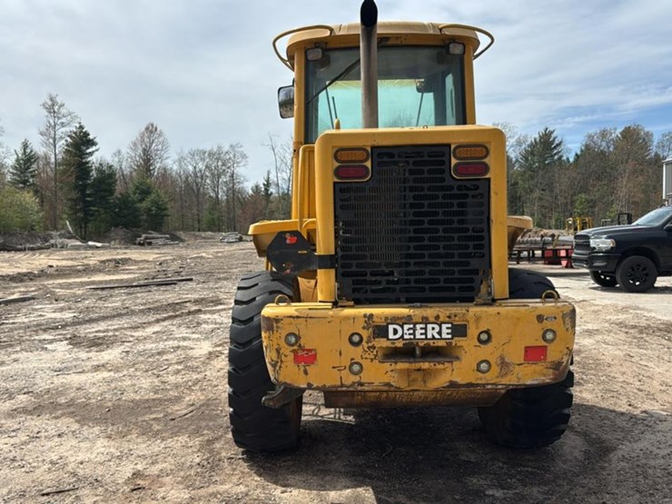 2001-john-deere-444h-image-3