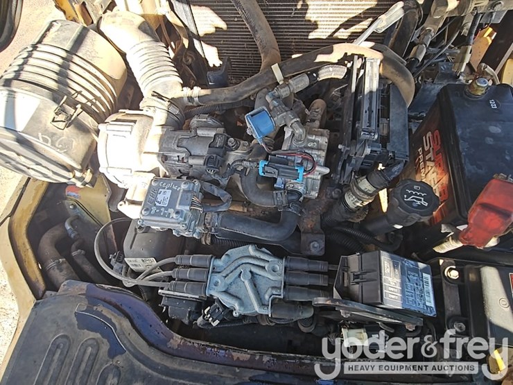 2011-toyota-7fgcu35-image-23