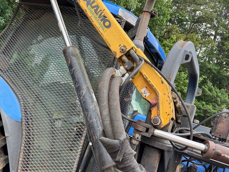 2005-new-holland-ts115a-image-6