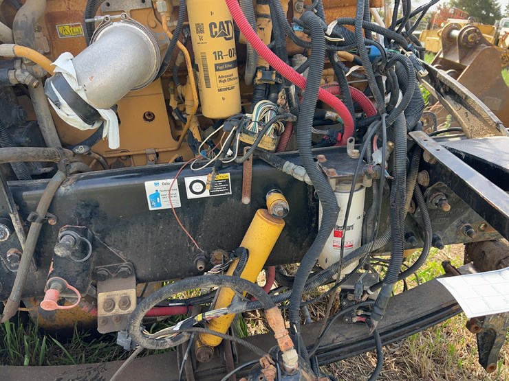 2008-caterpillar-c15-image-25