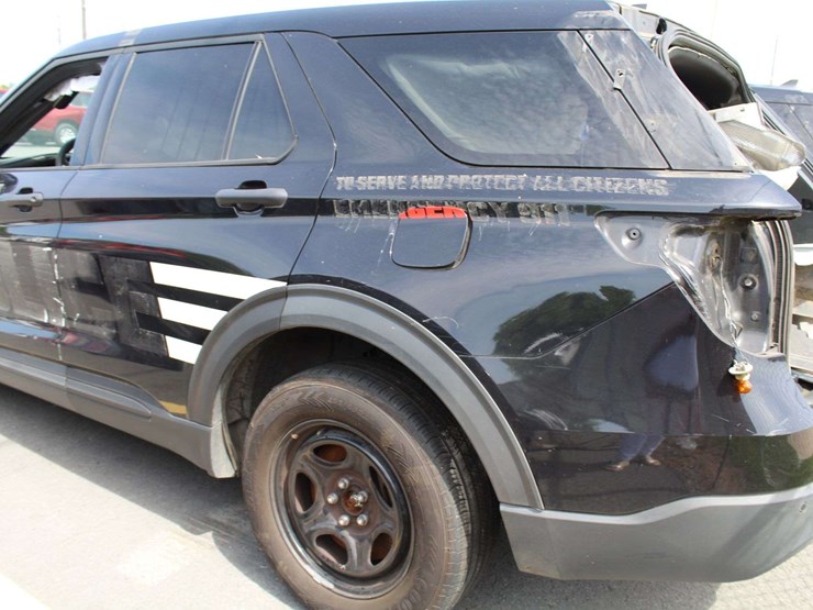 2021-ford-explorer-image-7