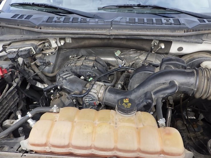 2016-ford-f150-image-15