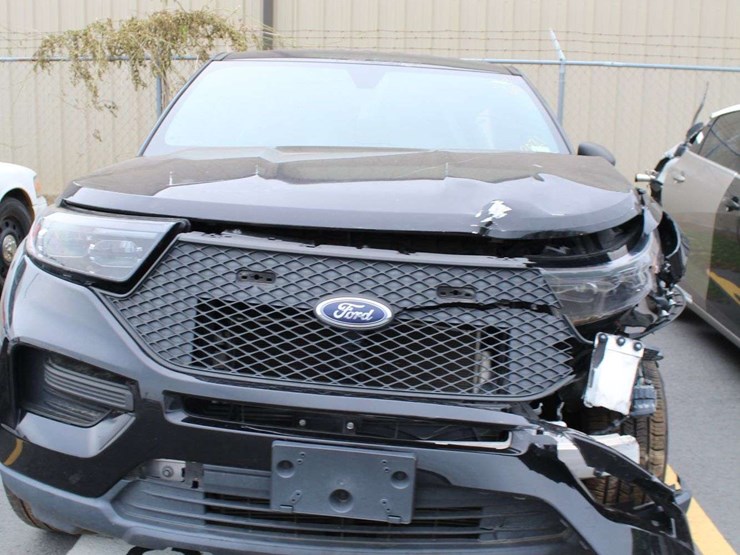 2021-ford-explorer-image-2