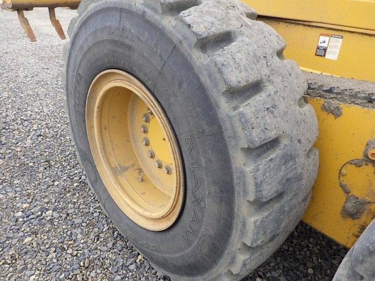 2016-deere-772gp-image-56