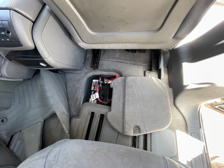 2011-chevrolet-traverse-image-96