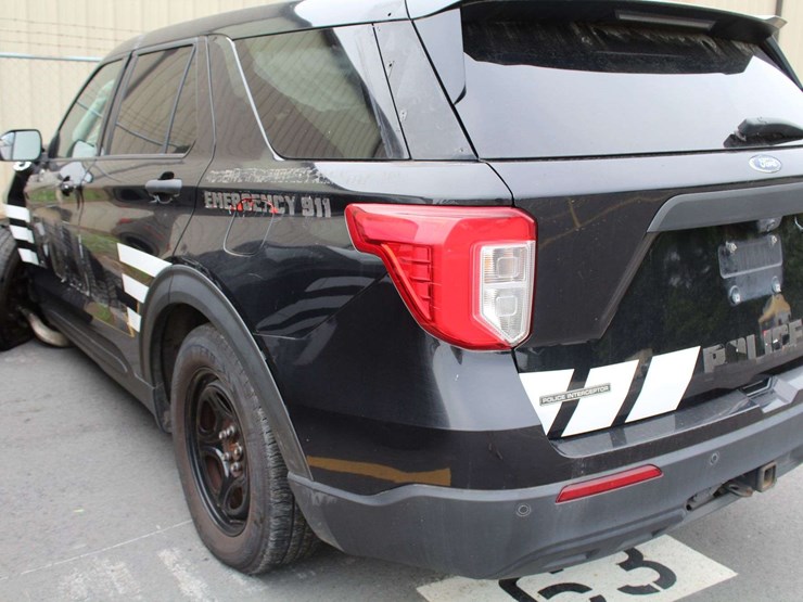 2021-ford-explorer-image-1