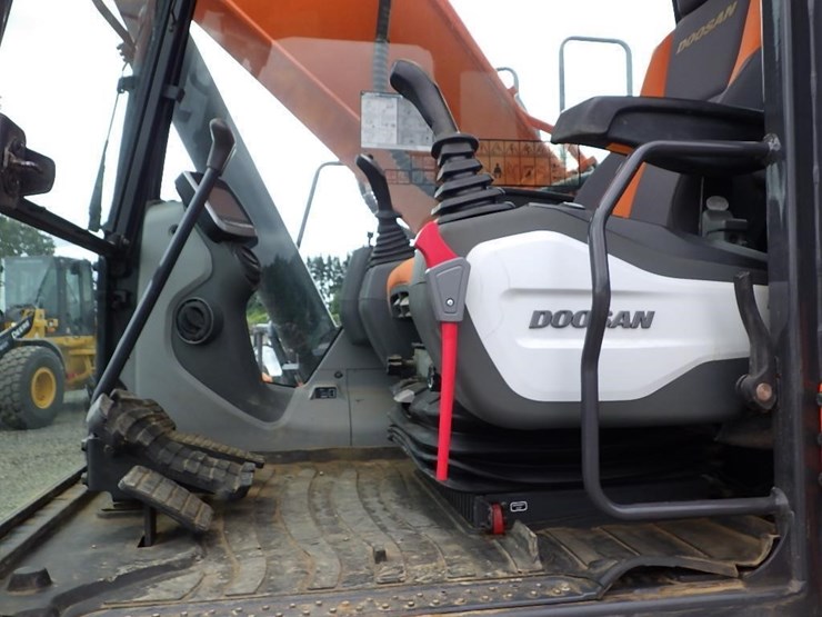 2017-doosan-dx255-lc-3-image-47