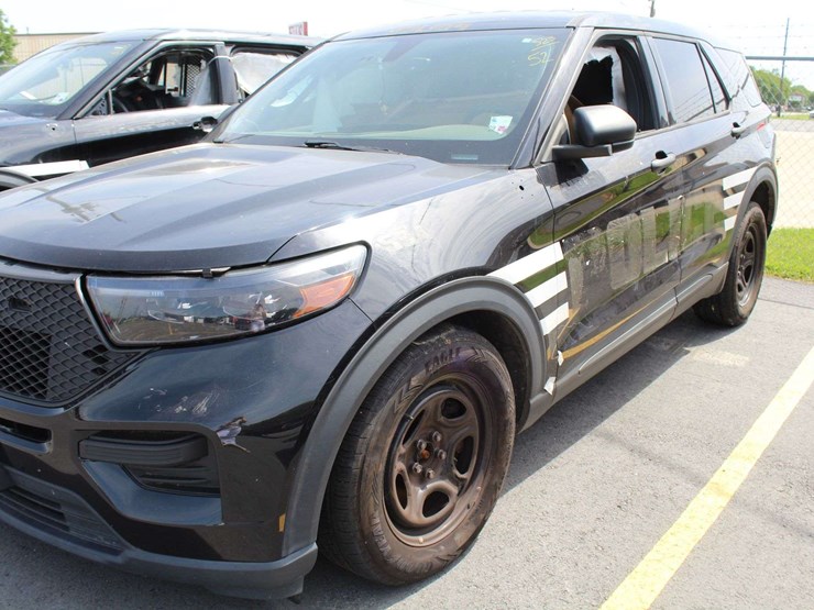 2021-ford-explorer-image-2