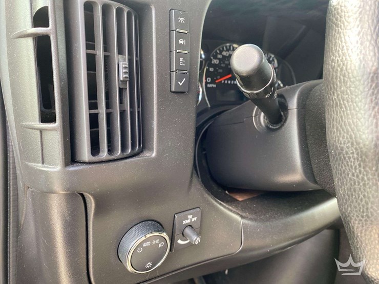 2011-chevrolet-express-2500-image-53