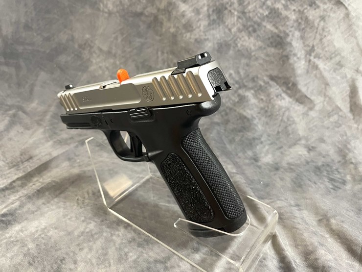 #10304-•-smith-&-wesson-sd9-2.0-9mm-luger-semi-auto-pistol,-sn:-ehj0726-image-10