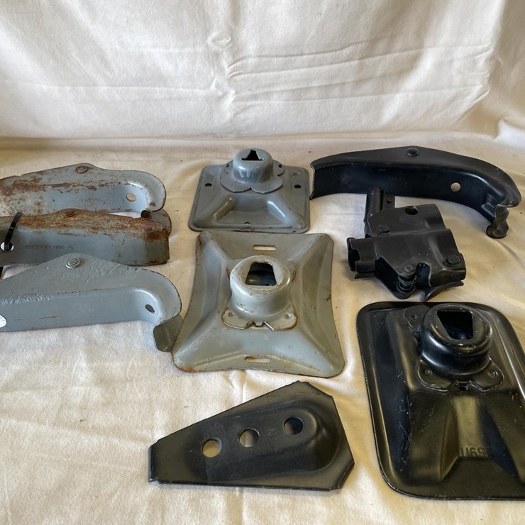 #5350 • Lot of Chevrolet OE Jack Parts (Las Cruces, NM)