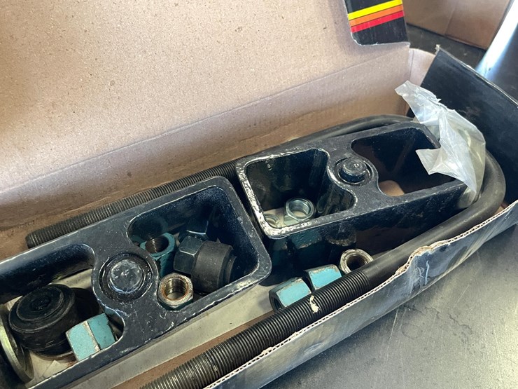 #5415-•-lot-of-newer-car-parts,-some-new-(las-cruces,-nm)-image-29