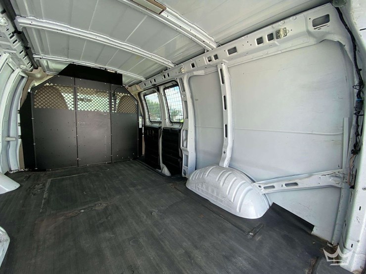2011-chevrolet-express-2500-image-49