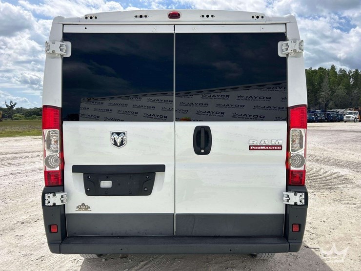 2017-ram-promaster-1500-image-11