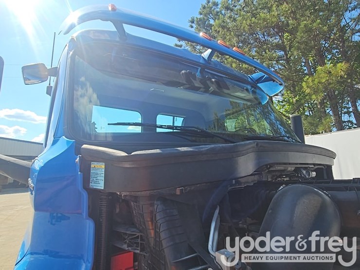 2019-freightliner-cascadia-116-image-29