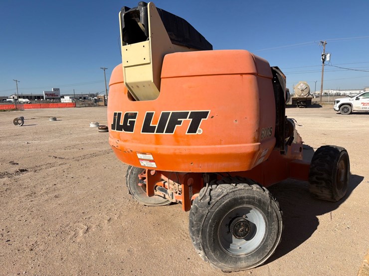 2005-jlg-600s-image-5
